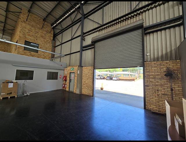 3,384M² WAREHOUSE TO LET IN TUNNEY